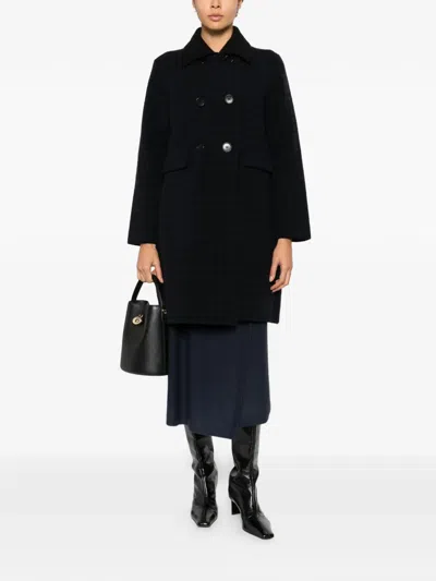 格纹双排扣外套