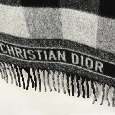 Pre-owned Dior Christian  Gray Checkered Fringed Wool Women's Scarf () In White