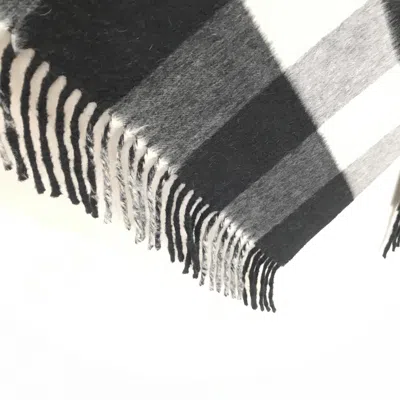 Pre-owned Dior Christian  Gray Checkered Fringed Wool Women's Scarf () In White