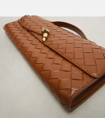 Bottega Veneta Intrecciato Leather Clutch In Brown