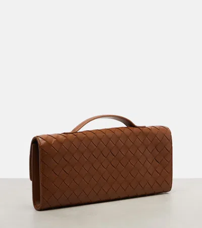 Bottega Veneta Intrecciato Leather Clutch In Brown