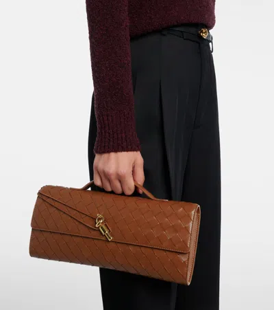 Bottega Veneta Intrecciato Leather Clutch In Brown