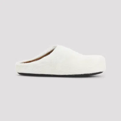 Marni Fussbett Sabot In White