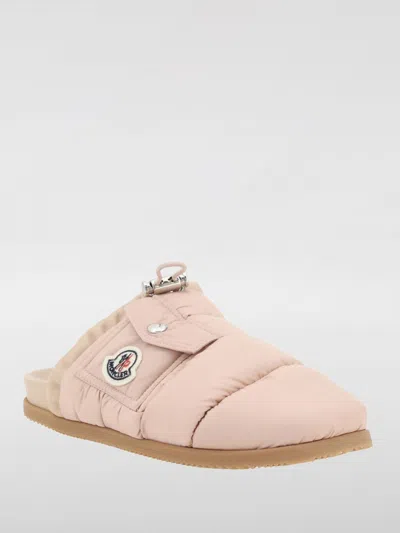 Moncler Mon Pocket Slippers With Soft Padded Design And Logo Patch In Pink