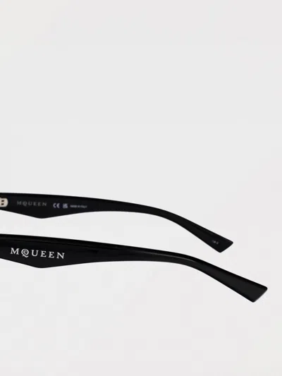 Alexander Mcqueen Geometric-frame Sunglasses In Black