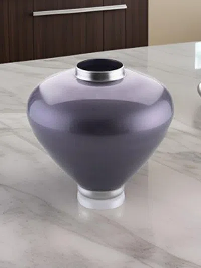 Ivv Vases Lifestyle  In Purple