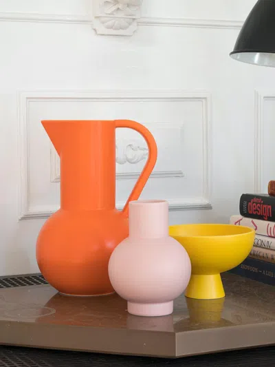 Raawii Vases Lifestyle  In Pink
