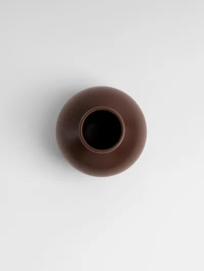 Raawii Vases Lifestyle  In Brown