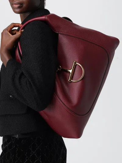 Gucci Women Bordeaux Shoulder Bag With Horsebit Closure In Grained Leather Woman In Burgundy