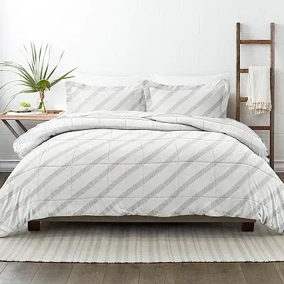 Kirkland's Queen Comforter Set In Gray