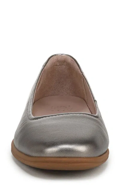 Naturalizer Soft Flex Ballet Flat In Gray
