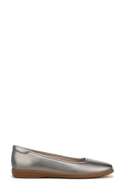Naturalizer Soft Flex Ballet Flat In Gray