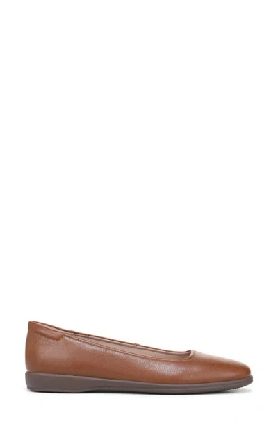 Naturalizer Soft Flex Ballet Flat In Brown