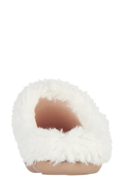 Isotoner Louise Chevron Quilted Faux Shearling Lined Slipper In Sand