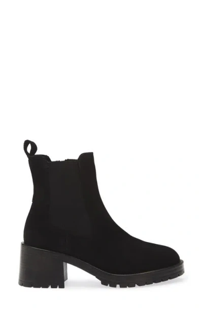 La Canadienne Wave Lug Sole Chelsea Boot In Black