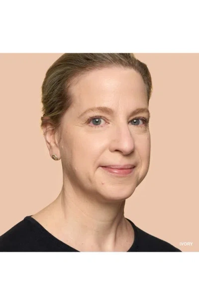 Bobbi Brown Weightless Skin Oil-controlling Foundation Spf 15 With Hyaluronic Acid In Pink