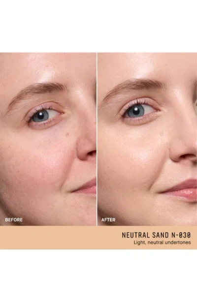 Bobbi Brown Weightless Skin Oil-controlling Foundation Spf 15 With Hyaluronic Acid In Gold