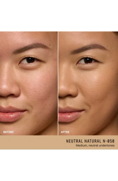 Bobbi Brown Weightless Skin Oil-controlling Foundation Spf 15 With Hyaluronic Acid In Gold