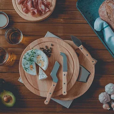 Kirkland's North Carolina Tar Heels Cheese Board And Tool Set In Brown