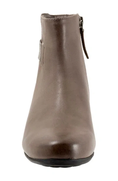 Trotters Maxwell Bootie In Brown