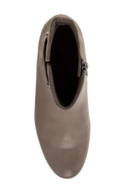 Trotters Maxwell Bootie In Brown