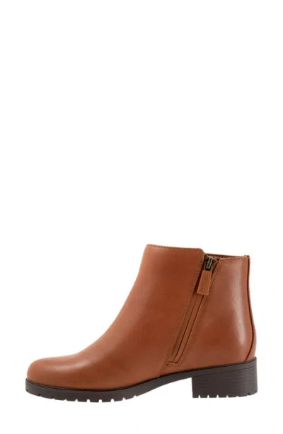 Trotters Margo Bootie In Brown