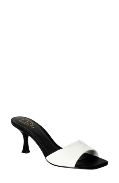 Shushop Holiday Mule In White