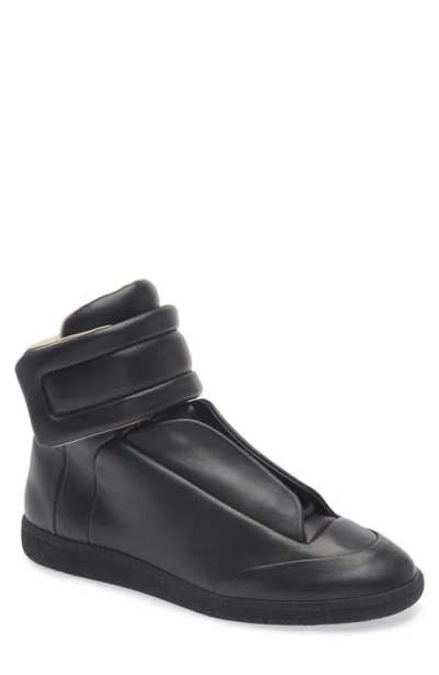 Maison Margiela Future Low Sneakers Ankle Length Rubber Sole In Black