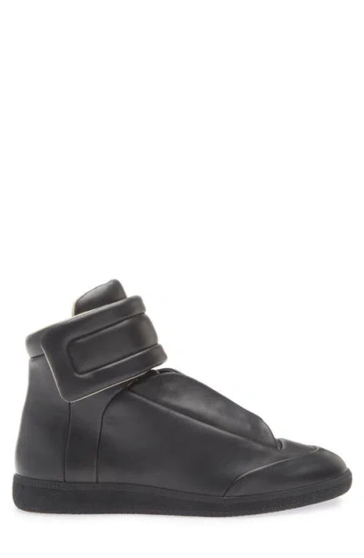 Maison Margiela Future Low Sneakers Ankle Length Rubber Sole In Black