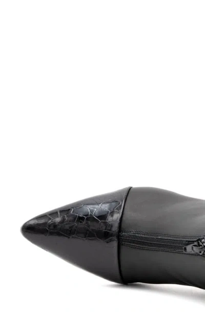 Amalfi By Rangoni Petronio Pointed Cap Toe Bootie In Black