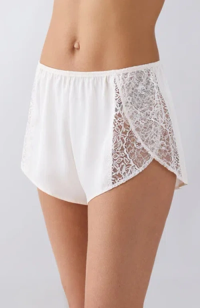 B.tempt'd By Wacoal It's On Lace & Satin Shorty Tap Shorts In White