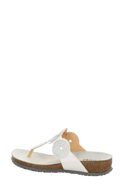Think ! Julia Circles Flip Flop In White