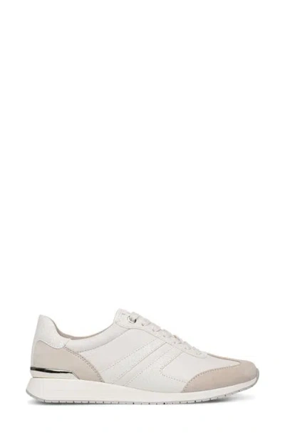 Naturalizer Lorena Sneaker In Neutral
