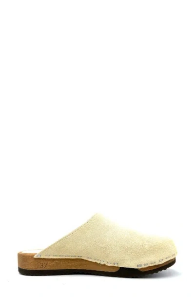 Kunsten Ella Suede Clogs In Multi