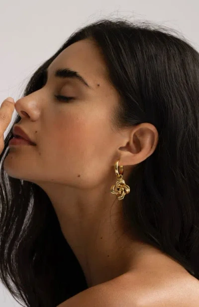 Sereia Official Cammila Oversized Earrings In Gold