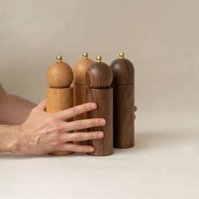 Pare Pepper Mill In Brown