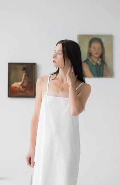 Salua Sofia Eyelash Lace Chemise In White