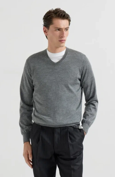Brunello Cucinelli Cashmere And Silk Lightweight Sweater In Gray