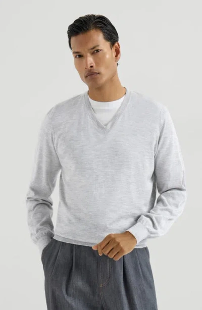 Brunello Cucinelli Cashmere And Silk Lightweight Sweater In Gray