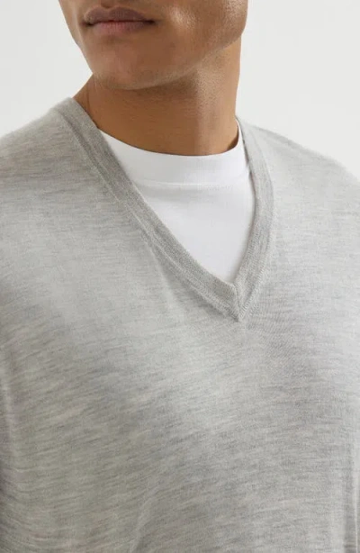 Brunello Cucinelli Cashmere And Silk Lightweight Sweater In Gray