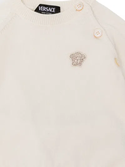 Versace Logo-embroidered Baby Set In Neutral