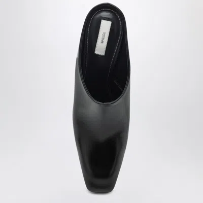 Totême Black Leather Mules With Strap In Black