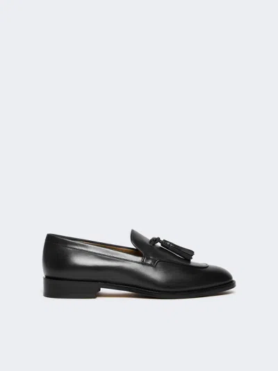 Max Mara Tasselled Leather Loafers In Black