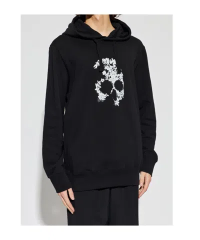 Alexander Mcqueen Hooded Knit Jumper Graphic Logo Detail In Black
