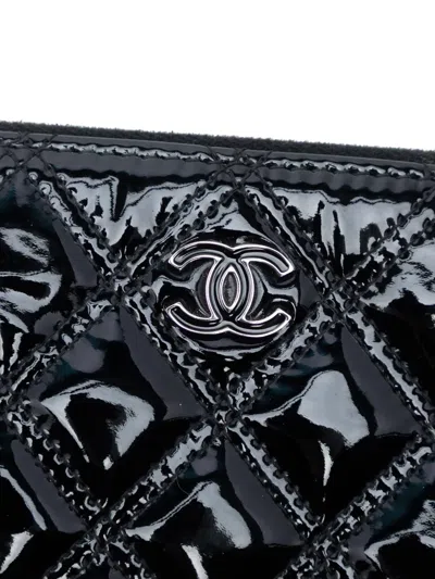 Pre-owned Chanel 2014-2015 Medium Quilted Patent Double Stitch O Case Clutch Bag In Black