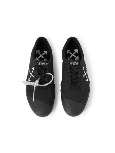 Off-white Round-toe Low-top Casual Shoes In Black