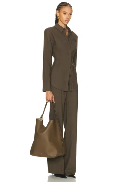 Totême Belted Grained Leather Tote Bag In Brown