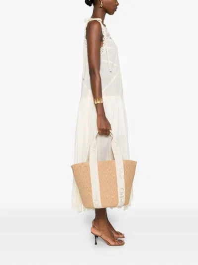 Chloé Spacious Woven Tote Bag With Dual Handles In Neutral
