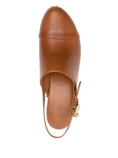 Chloé Jeannette Wedge Clogs Shoes In Brown