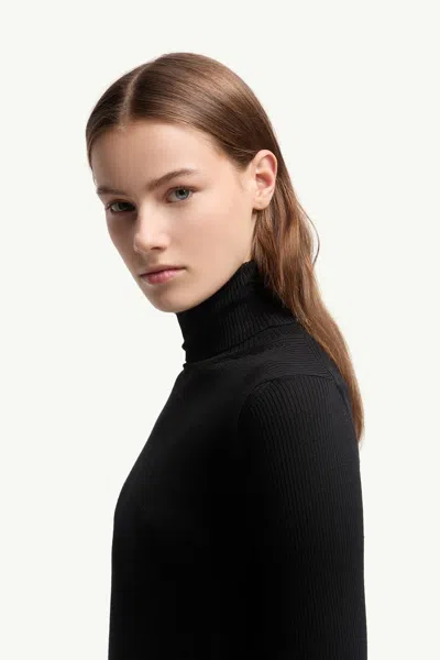 Moncler Fitted Turtleneck Knitwear Long Sleeves In Black